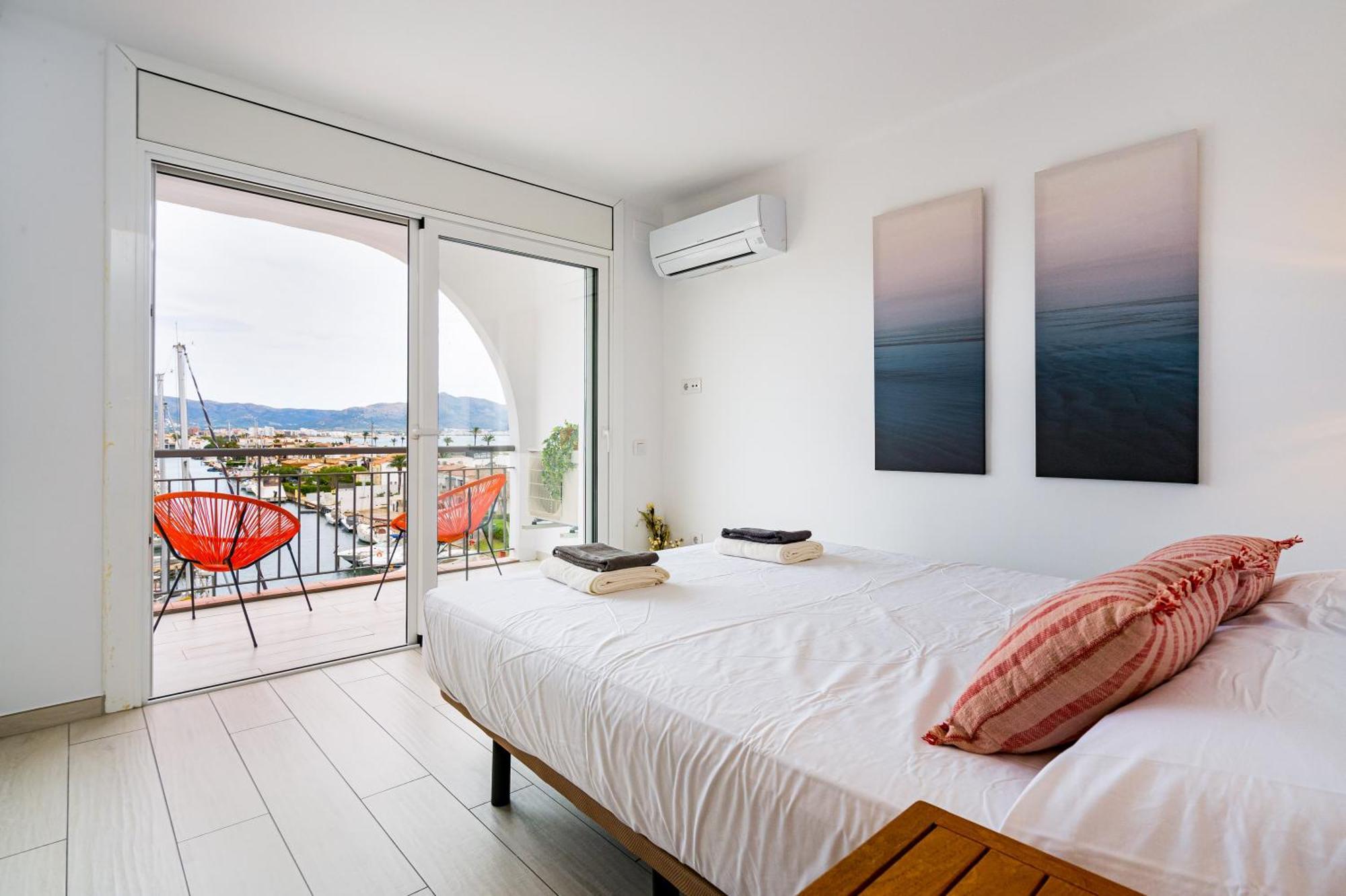 Apartamento Frente Al Canal Con Terraza エンプリアブラバ エクステリア 写真