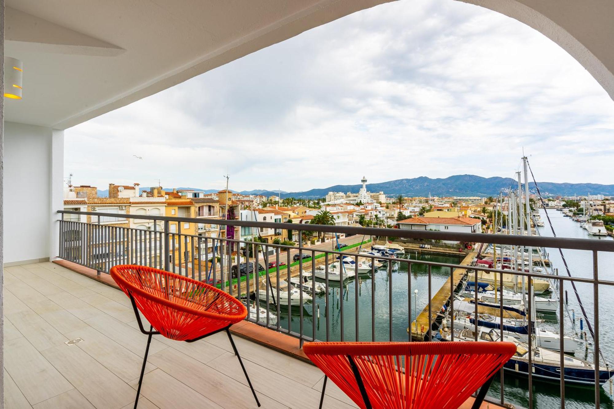 Apartamento Frente Al Canal Con Terraza エンプリアブラバ エクステリア 写真